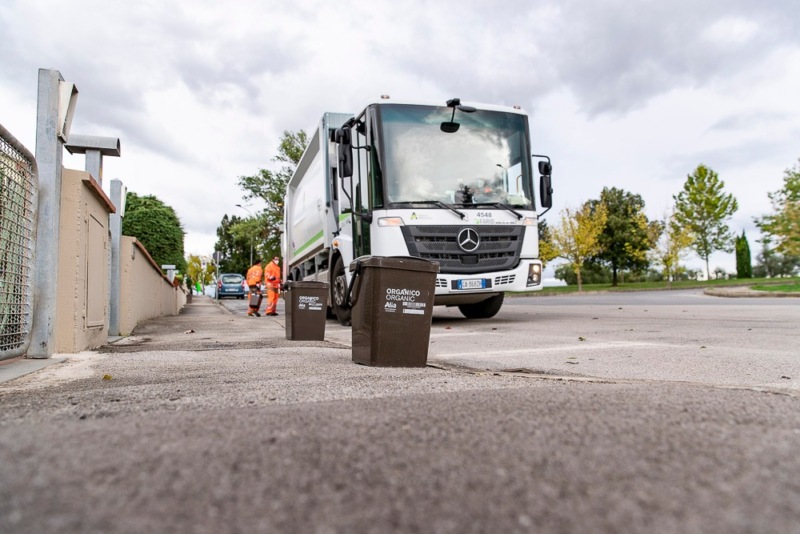 Lucca: i cittadini lodano raccolta rifiuti e pulizia stradale di Sistema Ambiente