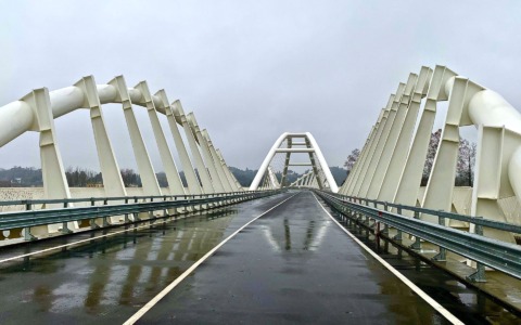 Il nuovo ponte sul Serchio apre le sue porte alla cittadinanza