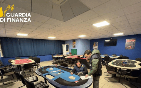 Scoperta una bisca clandestina a Viareggio: operazione “Regalo di Natale”