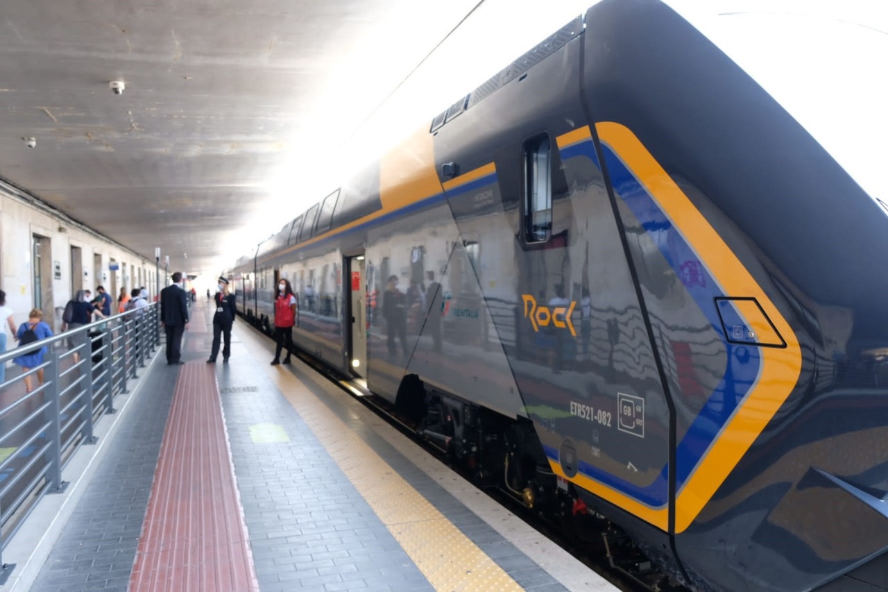Firenze-Viareggio, guasto interrompe i treni