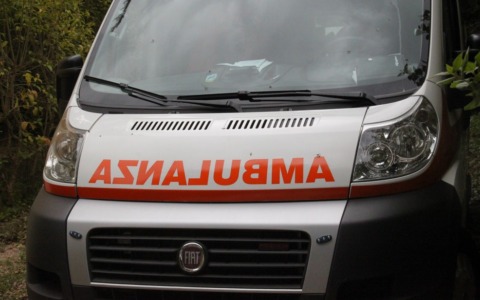 Lucca, trovata una donna carbonizzata in un bosco: ipotesi suicidio