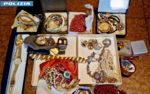 Truffa del finto carabiniere: arrestato un giovane a Lucca