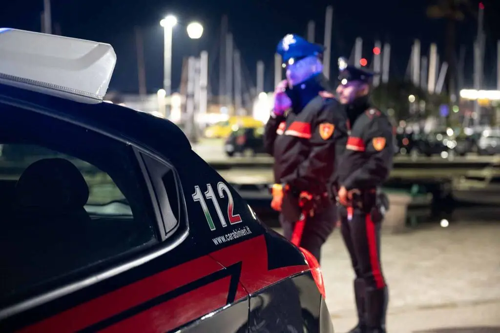 Inseguimento e colpi di scacciacani in Versilia, paura dopo la discoteca