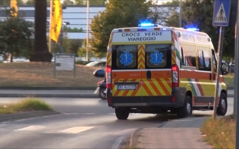 Malore alla guida di un camion: un uomo perde la vita dopo essersi schiantato