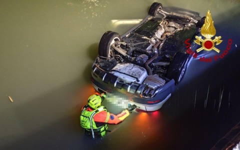 Un ragazzo di 27 anni perde la vita in un incidente stradale