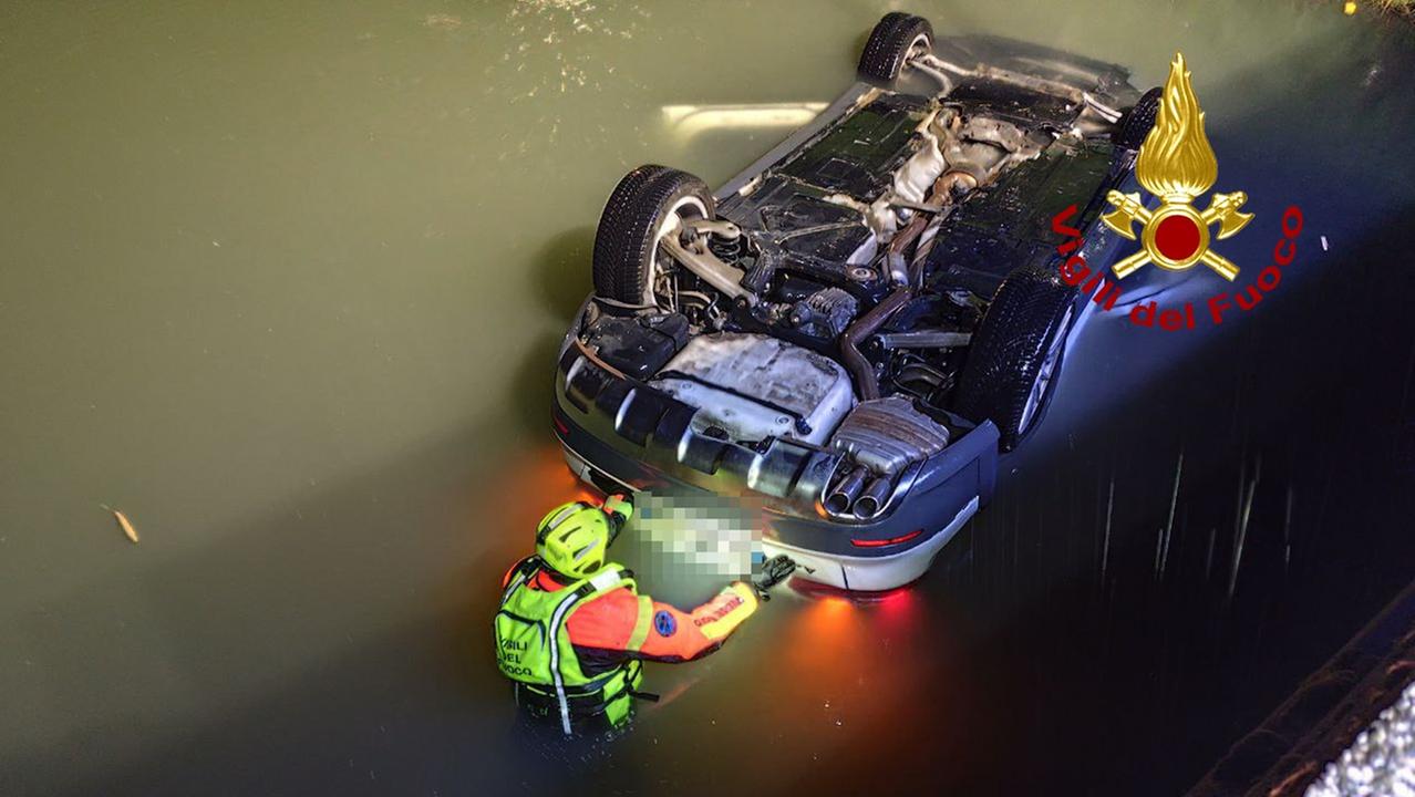 Un ragazzo di 27 anni perde la vita in un incidente stradale