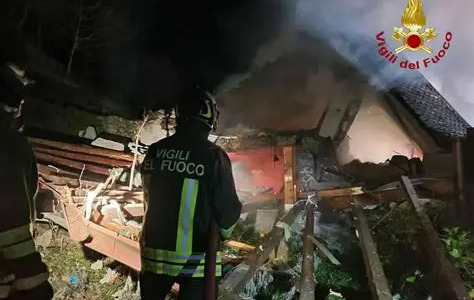 Lucca, due vittime nell’esplosione di dicembre 2024: indagini sull’installatore coinvolto