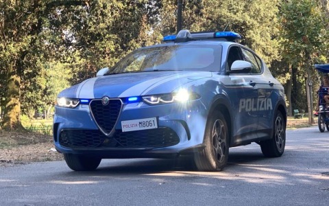 Versilia, coppia ricercata per traffico di droga arrestata in vacanza con la figlia